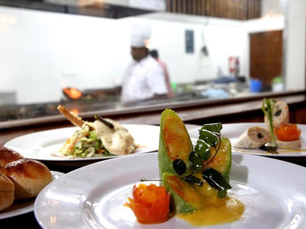 Whispering Palms Hotel Bentota Ngoại thất bức ảnh