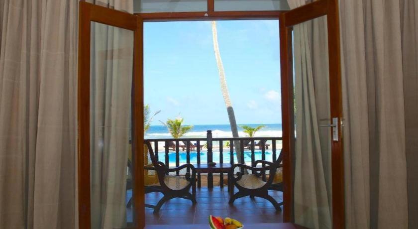 Whispering Palms Hotel Bentota Ngoại thất bức ảnh