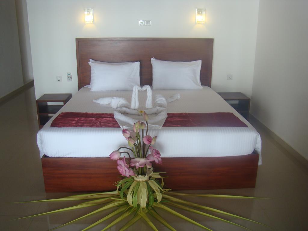 Whispering Palms Hotel Bentota Ngoại thất bức ảnh